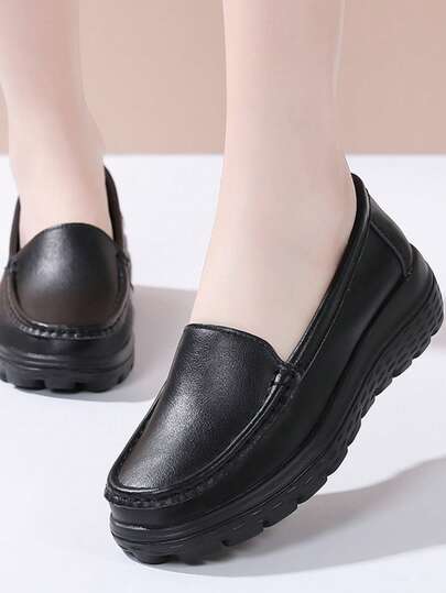 أحذية نسائية مسطحة سهلة الارتداء، أحذية ممرضات، أحذية رياضية بيضاء بطراز مدرسي، أحذية عمل ذات لون واحد، أحذية جلدية خفيفة الوزن غير قابلة للانزلاق ومتينة، أحذية رياضية كاجوال فائقة الخفة