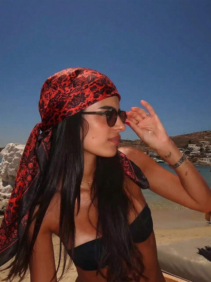 1件波西米亚风复古佩斯利花纹碎花真丝方巾，轻盈透气，适合春夏休闲户外佩戴，可作夏季发饰、沙滩发带、度假头巾。 - 酒紅色 - 查看 1