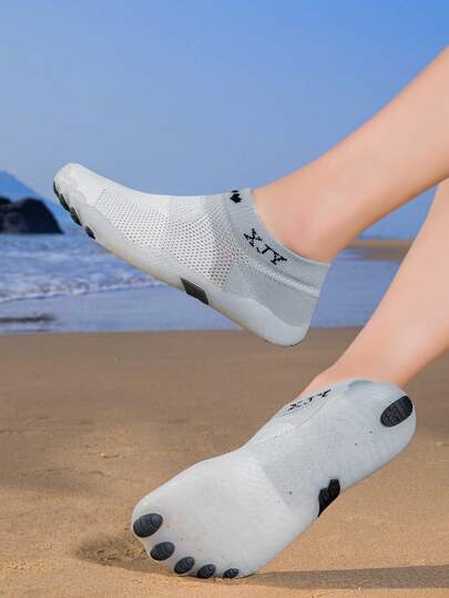 Giày thể thao ngoài trời unisex mới, chống trơn trượt, chống cát, thích hợp cho bãi biển, nước, leo núi, phòng tập thể dục, cắm trại, suối, bãi biển, bãi cỏ. Thoáng khí, giày địa hình đa năng, đế chống trơn trượt, thích hợp cho phòng tập thể dục, bãi biển, cắm trại, bãi cỏ, leo núi.