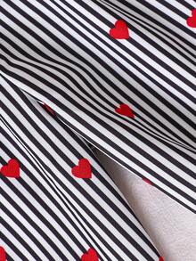 Set de 2 piezas con camiseta de manga corta y cuello redondo con bordado de corazón para niñas jóvenes y pantalones de pierna ancha con estampado de corazones a rayas y cintura elástica, adecuado para el Día de San Valentín, días festivos y uso casual - Negro - Ver 8