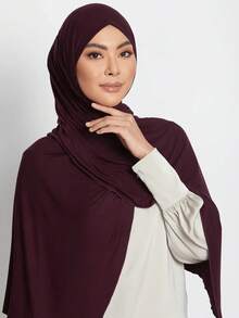 1pc Solid Color Elegant & Soft Scarf, Women Modal Hijab,Comfortable Multifunctional Headscarf, Suitable Daily Wear Dress - 深酒紅色 - 查看 5