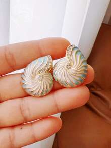 1 Đôi bông tai hình vỏ sò tráng men kiểu cổ điển, thích hợp cho nữ giới đeo hàng ngày và đi nghỉ mát ở bãi biển. - Ngà - Xem 5