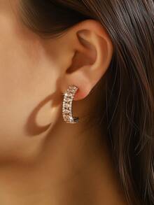 一对奢华优雅的C形耳环，镶嵌闪亮立方氧化锆，适合婚礼、毕业典礼、生日、派对和日常佩戴。 - 彩色 - 查看 1