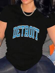 Women's Detroit Football Crewneck, Detroit Retro Football Sweatshirt For Women, Detroit Football Gift, Detroit Football Sweater - Negro - Ver 1