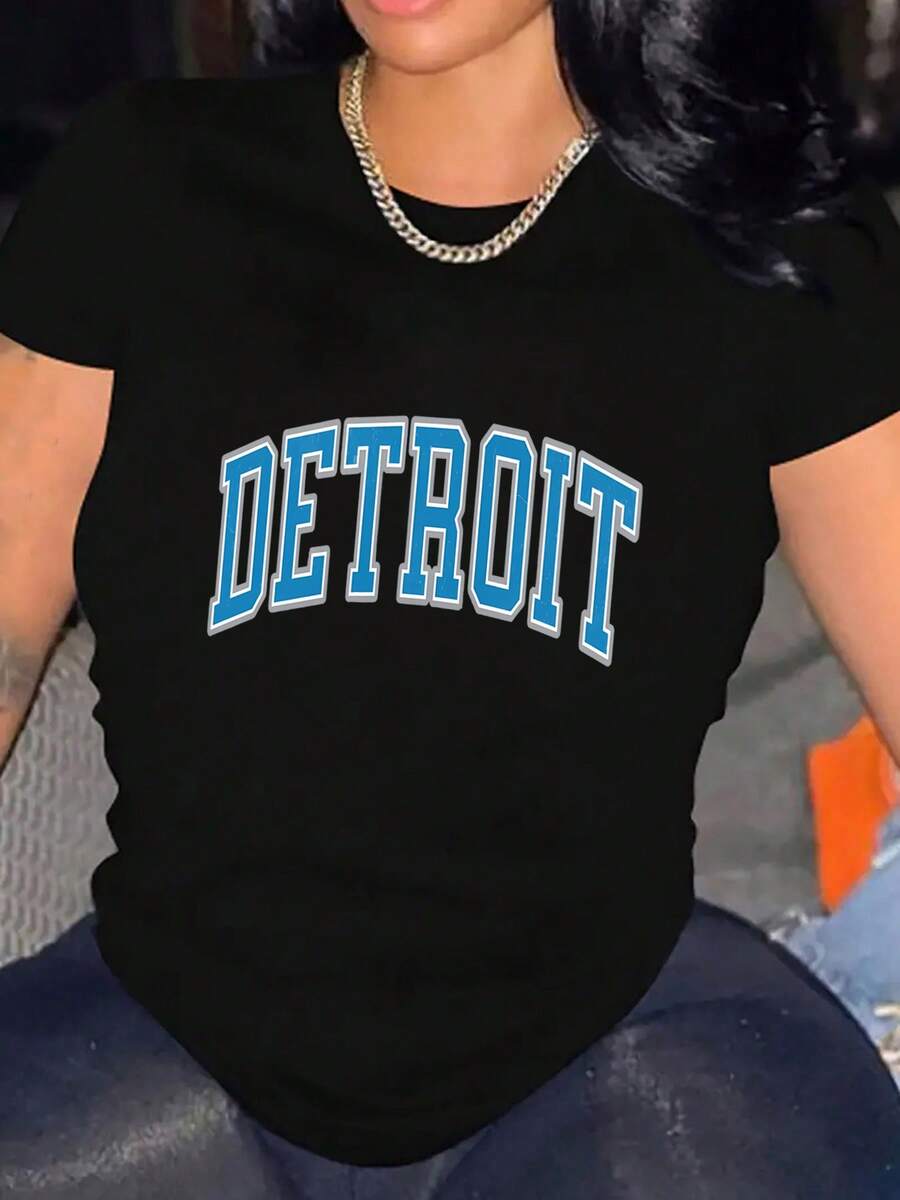 Women's Detroit Football Crewneck, Detroit Retro Football Sweatshirt For Women, Detroit Football Gift, Detroit Football Sweater - Negro - Ver 1
