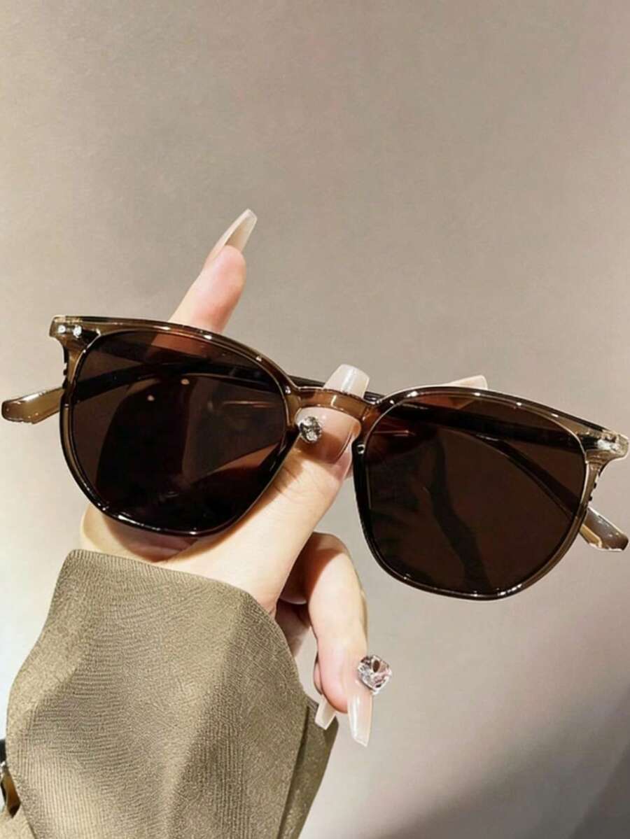 1pc Lady's Metal Frame Round Eyeglass Frame, Stylish And Retro Style - Brown - View 1