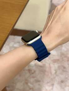 1条星空硅胶运动表带，兼容 42mm、38mm、40mm、41mm、44mm、45mm、46mm、49mm，时尚智能手表替换表带，适用于Series Ultra2、Ultra SE2、SE 11、10、9、8、7、6、5、4、3、2、1，男女通用 - 午夜藍 - 查看 4