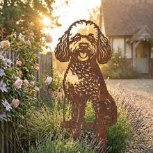 Estaca de jardim em metal enferrujado com desenho de poodle, peça decorativa para quintal em estilo campestre, com acabamento rústico, ideal para decoração de jardim e como presente para donos de animais de estimação e amantes de cães. - A - Ver 2