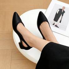 Zapatos de tacón para mujer Nuevas sandalias de punta afilada para mujer, estilo coreano veraniego, punta afilada, versátiles, sencillas, con puntera cubierta, tacón medio, informales, antideslizantes, chanclas. - Negro - Ver 3