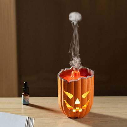 万圣节南瓜水母加湿器，南瓜头香薰机礼品，300毫升大雾量，南瓜头造型，可喷出烟圈，雾化器，双重控制操作（遥控器和按钮），南瓜恶魔香薰机，过热和干烧保护，7色灯光，定时功能，适用于各种节日，直流5V≤6W