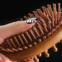 Lược massage đệm khí hai mặt bằng gỗ đàn hương, lược móng tay hai mặt dùng để bấm huyệt da đầu, kích thích mọc tóc và chống rụng tóc. - Xem 9