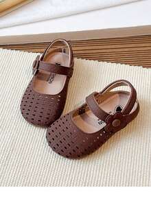 Giày sandal khoét lỗ mùa hè mới cho bé gái, giày đế mềm thoải mái cho bé gái, giày đi biển thời trang retro cho bé gái. - màu nâu - Xem 5