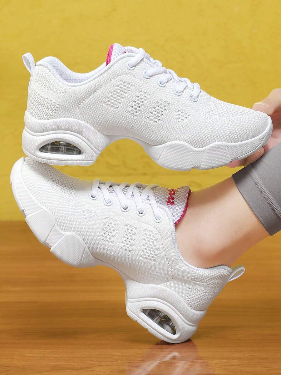 Giày khiêu vũ vuông mới cho nam và nữ, giày khiêu vũ gót trung bình, giày khiêu vũ hiện đại kiểu lính nước, giày khiêu vũ đế mềm cho nam giới trưởng thành, giày khiêu vũ lưới thoáng khí cỡ lớn cho nữ với đế mềm đệm khí, giày khiêu vũ vuông ngoài trời buộc dây phía trước cổ thấp dành cho bà, giày đi bộ đế dày nâng cao, cỡ 34-45 - trắng - Xem 1