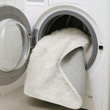 Soft Shaggy Rug For Bedroom Or Living Room, 1.40m X 2.00m - White - View 3