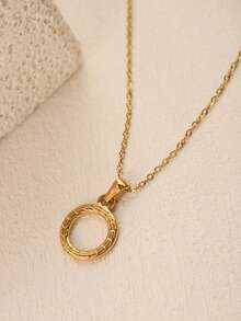 1pc Geometric Necklace Stainless Steel Gold Necklace For Women Versatile Hollow Circular Pendant Necklace Elegance Collarbone Necklace - Necklace - View 4