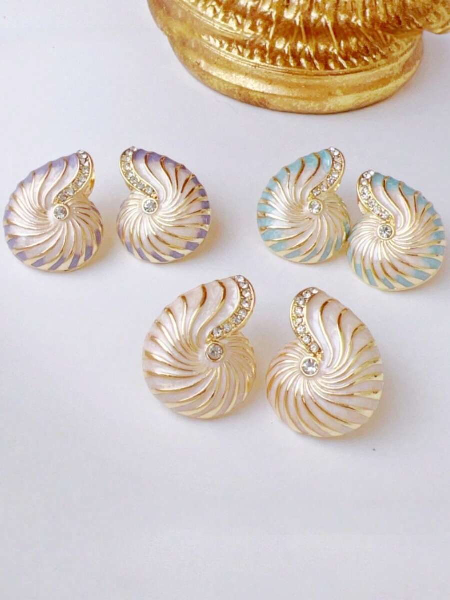 1 Đôi bông tai hình vỏ sò tráng men kiểu cổ điển, thích hợp cho nữ giới đeo hàng ngày và đi nghỉ mát ở bãi biển. - Ngà - Xem 1