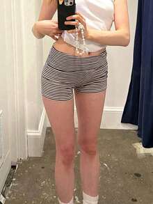 阳光少女风夏季女士Y2K性感条纹针织直筒短裤，可折叠腰带，棕色裤子，非常适合海滩、街头约会和休闲居家穿着。 - 棕色 - 查看 3