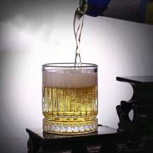 12件套高级水晶威士忌酒杯套装，4款独特设计，适用于波本威士忌、鸡尾酒、啤酒，酒吧及家庭使用皆宜，是威士忌爱好者的理想之选及馈赠佳品。厚底水晶威士忌酒杯，可放入洗碗机清洗。 - 透明 - 查看 5