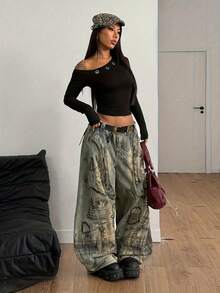 Christian Louboutin Chest Gold Script Top Off - Shoulder Black Long - Sleeve, High - Waisted Black Pants With Silver Belt, Red Leather Handbag, Gold Jewelry & Black Smartphone Selfie Outfit - Casual Chic For Daily Wear - 白色 - 查看 11
