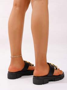 女士新款方头人字拖，时尚百搭凉鞋，休闲厚底平底金色塑料扣独特夏季拖鞋 - 黑色 - 查看 7