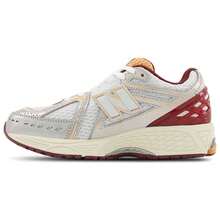 New Balance 1906R Kid ' Women's Silver Metallic Black' Low Top Lifestyle Shoes GC1906ER | Modern Street Style, Comfortable All-Day - 紅白色 - 查看 1