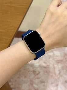 1条星空硅胶运动表带，兼容 42mm、38mm、40mm、41mm、44mm、45mm、46mm、49mm，时尚智能手表替换表带，适用于Series Ultra2、Ultra SE2、SE 11、10、9、8、7、6、5、4、3、2、1，男女通用 - 午夜藍 - 查看 3