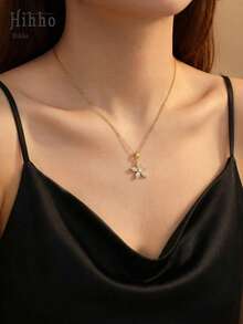 Hihho 1件镶嵌锆石的五瓣花吊坠项链，闪耀的中心宝石，精致的不锈钢链，优雅柔美的气质，适合日常佩戴 - 項鍊 - 查看 5