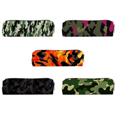 迷彩风格文具笔袋。简约轻便，方便携带，采用可水洗涤纶材质。大容量笔袋，文具收纳包，也可作化妆刷收纳袋使用，适合学生和上班族。