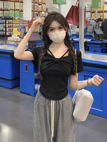 别致方领短袖T恤，蝴蝶结设计，修身显瘦，休闲黑色夏季上衣 - 黑色 - 查看 6