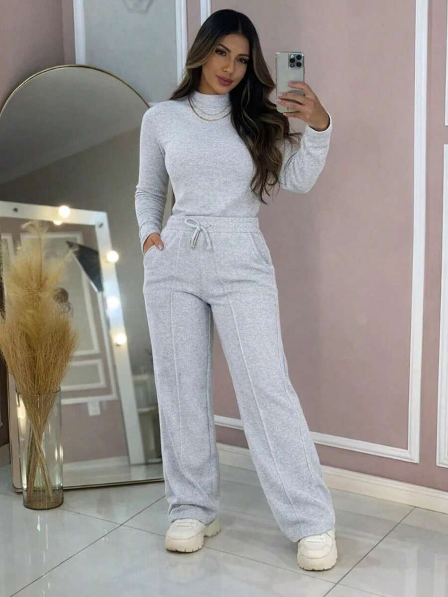 Cozy Women's Tracksuit Set Consisting Of A Warm Fleece-Lined Sweatshirt And Pants With A Drawstring, Long Sleeves, Crew Neck, And A Relaxed, Regular Fit. - 淺灰色 - 查看 1