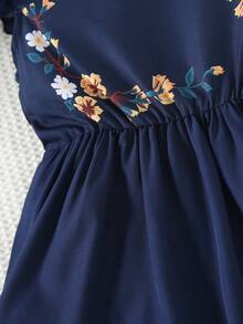 Vestido casual de verão para meninas, com estampa de cor sólida e mangas com babados fluidos, adequado para escola, uso diário e atividades ao ar livre - Azul Marinho - Visão 8