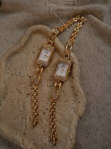 Chiếc đồng hồ nữ hình kẹp giấy mạ vàng kiểu Pháp mới này vô cùng tinh tế, thanh lịch và thời trang, mang hơi hướng cổ điển cao cấp. Đồng hồ sử dụng bộ máy thạch anh, phù hợp để đeo hàng ngày, dự tiệc, đi nghỉ lễ hoặc làm quà tặng sinh nhật/lễ hội. - Một cỡ - Xem 2