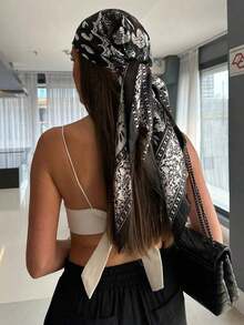 1PC Women's Red & White Paisley Printed Bandana, 90CM Large Satin Square Scarf, Silk-Feel Hair Wrap, Stylish Headscarf For Women, Elegant Hair Accessory For Casual & Formal Wear - 海軍藍 - 查看 7