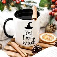 1个“我是女巫”陶瓷马克杯 - 万圣节主题女巫帽图案马克杯，黑白高对比度设计，符合人体工学的手柄 - 送给女巫、年轻人、万圣节派对和庆祝活动的完美礼物，节日饮具 | 主题陶瓷马克杯 | 黑白咖啡杯 - 粉色 - 查看 2