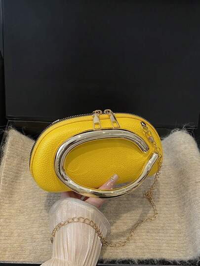 Nueva llegada Bolso de hombro cruzado de mujer con decoración metálica de diseño único