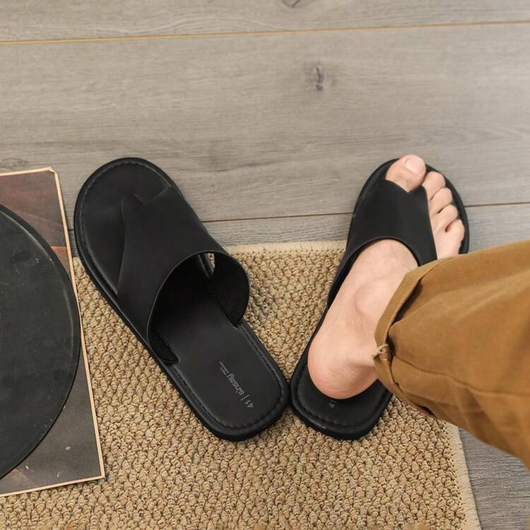 New Summer Men Flat Flip Flops, Casual Comfortable Lightweight Indoor Outdoor Beach Slippers - Black - View 5