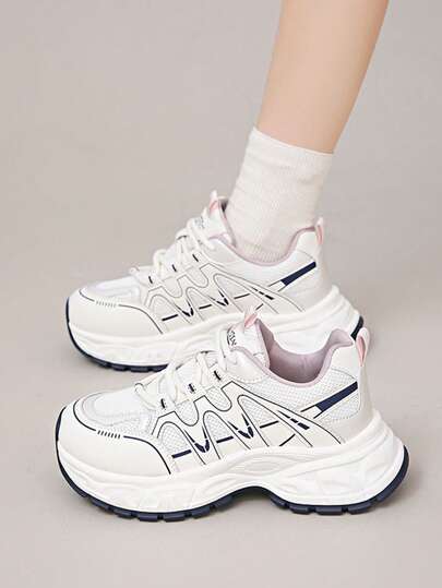 Giày thể thao đế dày mới mùa Xuân/Thu 2026 dành cho nữ thấp bé, kiểu dáng năng động và thoáng khí.