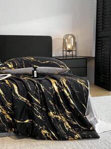1件极简主义大理石纹箔水洗桑蚕丝轻盈透气柔软夏季被子，可机洗，适合卧室和客房四季使用（不含枕头和枕套） - 流金-墨黑 - 查看 5
