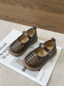 1 đôi giày da thật màu nâu dễ thương, thiết kế khoét rỗng, có đệm massage, đế mềm chống trượt cho bé, thích hợp cho mùa xuân, hè, thu và đông. - màu nâu - Xem 4