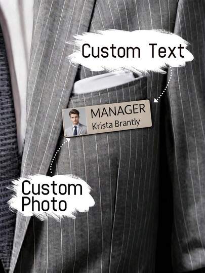 LICVIC 1/2 Stücke personalisierter Namensschild-Anstecker, individualisierter eleganter Edelstahl-Namensschild, minimalistisches Design, neuartiges Slogan-Thema für Geschäfts-ID - quadratischer Anstecker für Manager und Fachkräfte, Geschenk zum Vatertag, Muttertag, Geschenk für Lehrer, Firmenpräsente, Schulmaterial, Schulgeschenk, für Büro, für Schule, für Klassenzimmer, für Lehrergeschenke, für Universität, für Kollegen, für Studentenwohnheime, für Lehrer, für Jungen und Mädchen, für Teenager, Schüler der Sekundarstufe I, Schüler der Sekundarstufe II, Studenten, Erstsemester, Zweitsemester, Unterstufenschüler, zarte Romantik, utilitaristische Eleganz, Neujahrs-Glamour