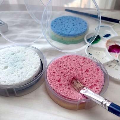 Large Capacity Brush Absorbing Mat - Provides Multi-Color Combination Sets, Suitable For Painting Brushes, Calligraphy Brushes, Palettes And Other Art Tools, Effectively Cleans Art Supplies. Each Set Includes One Transparent Plastic Round Box And Three Different Colored High Absorbent Mat Sheets, Reusable, Makes A Thoughtful Gift For Friends