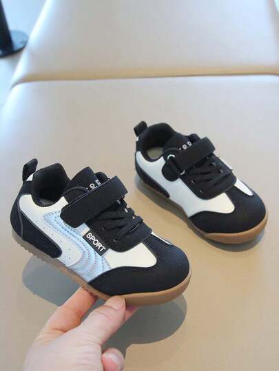 Zapatillas de entrenamiento con parches y cierre de gancho y bucle para niños, zapatillas casuales para niños y niñas con cierre de gancho y bucle, fácil de poner y quitar, suela blanda antideslizante para jardín de infantes y exterior