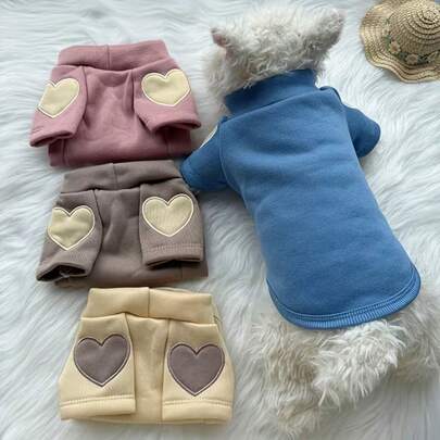 宠物春季保暖内衣，猫狗小型犬服装，百搭休闲爱心图案，适合所有季节。时尚春、秋、冬三季皆宜。狗狗刺绣爱心保暖抓绒卫衣，适合泰迪犬、贵宾犬、小型犬、猫咪等宠物穿着。