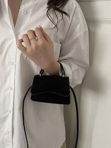 2026 Spring New Retro Matte Shoulder Bag, Fashionable Chic One Shoulder Underarm Crossbody Bag - Black - View 5