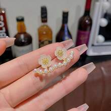 1对心形珍珠耳环，适合日常佩戴 - 花朵 - 查看 6