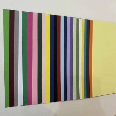 25张A4建筑用纸套装 - 230克重磅/多用途高品质彩色纸，适用于印刷、折纸和手工DIY，25种鲜艳色彩 - 非常适合学校项目和家庭手工，尺寸合适的纸块有助于有效学习，多用途高品质彩色纸，印刷佳选