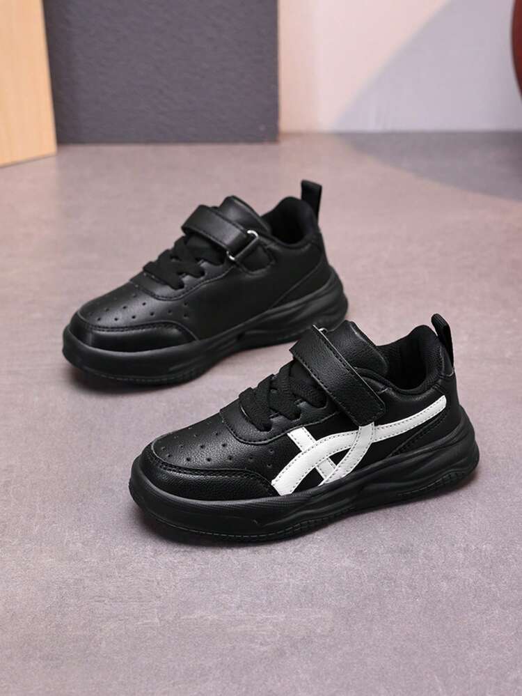 Baskets noires décontractées pour garçons avec accents blancs, bande auto-agrippante, chaussures d'école en cuir PU antidérapantes - Noir - Voir 7