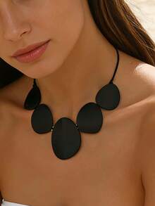 1pc Women's Fashion Necklace, Unique Design Asymmetrical Oval Pendant Combination Choker Necklace, Versatile Accessory Suitable For Beach Party And Summer Vacation - Black - View 2