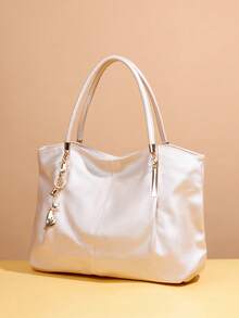 优雅单肩手提包。新款时尚百搭优雅女士托特包，大容量金属装饰PU皮革手提包，适合外出、通勤、工作、办公、度假等场合。 - 白色 - 查看 4