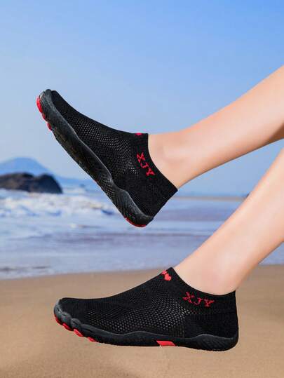 Giày đi nước nhanh khô, nhẹ, mới dành cho trẻ em/người lớn, thích hợp cho bãi biển, leo núi, tập thể dục, bơi lội và các hoạt động ngoài trời. Phù hợp cho đi bộ đường dài, leo núi, lướt sóng, chèo thuyền vượt thác, câu cá. Giày đi chân trần unisex